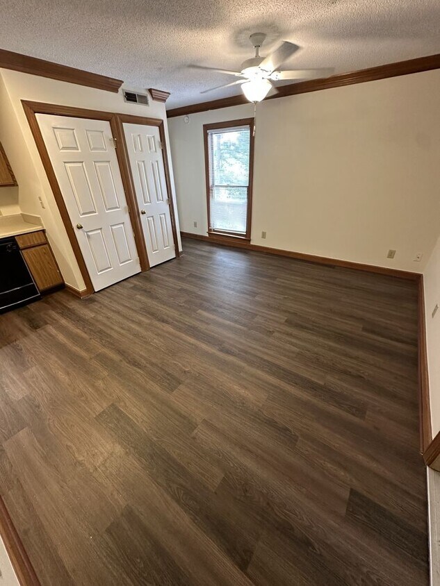 Foto principal - 1 Bedroom 1 Bathroom Condo!