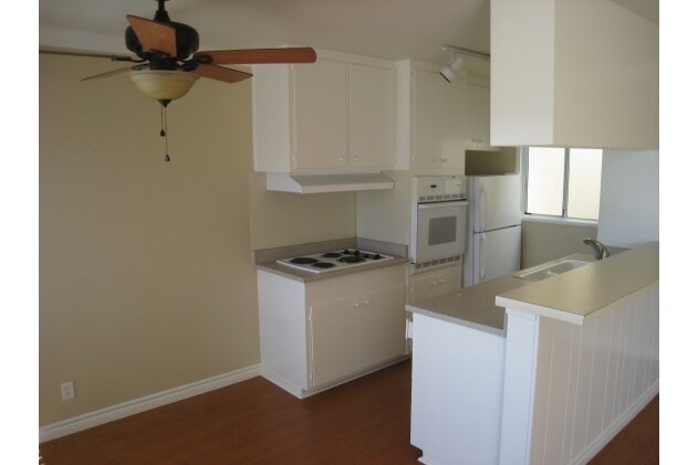 Building Photo - 1204 W Balboa Blvd