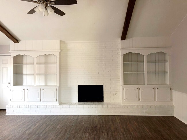 Building Photo - 2613 SW 93rd St