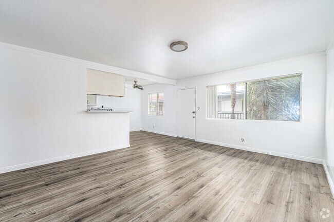 2 habitaciones, 1 baño - 850 pies cuadrados - Sala de estar - Lakewood Landing Apartments