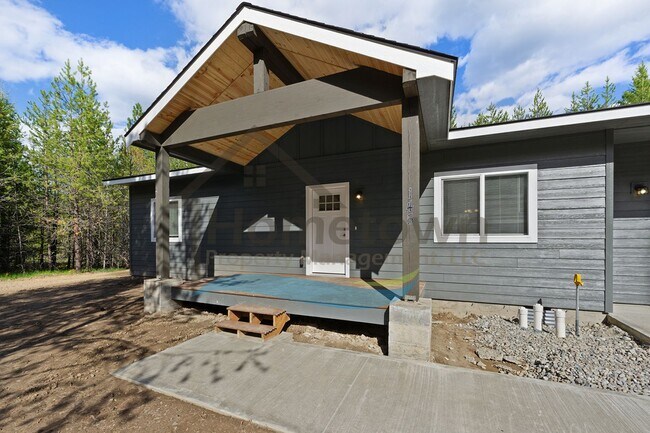 Foto del edificio - 2 Bedroom 1 Bathroom Home with a Single Car Garage Available in Blanchard!