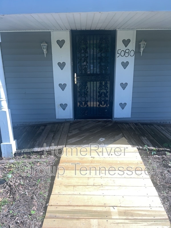 Primary Photo - 5080 Fernleaf Ave