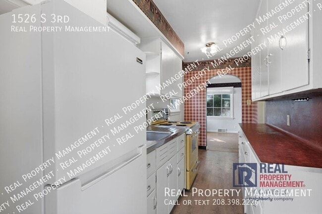 Building Photo - 1526 S 3rd-