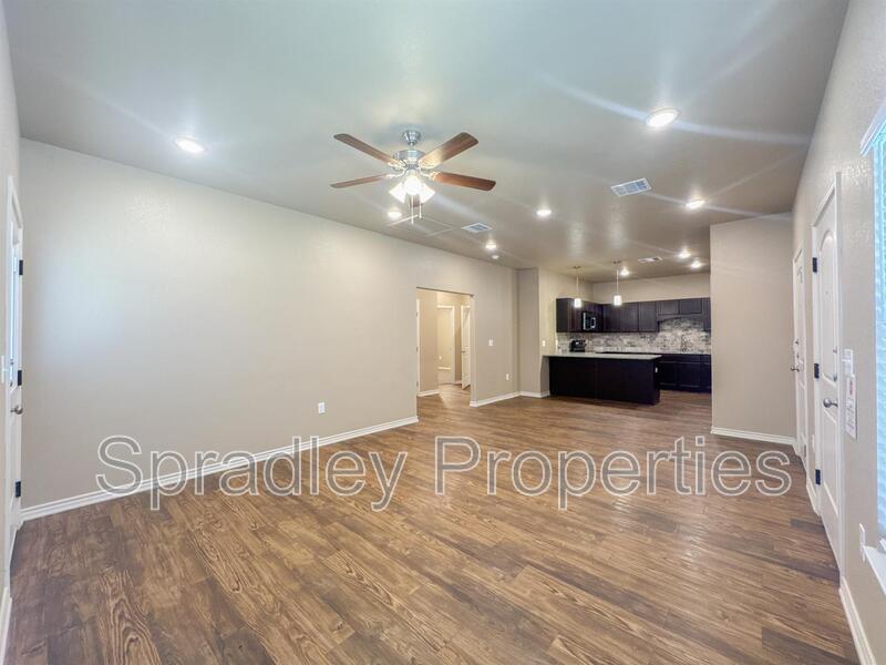 Foto principal - 1053 Hibiscus Dr