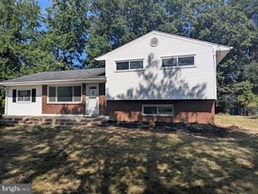 Building Photo - 6327 Willowood Ln
