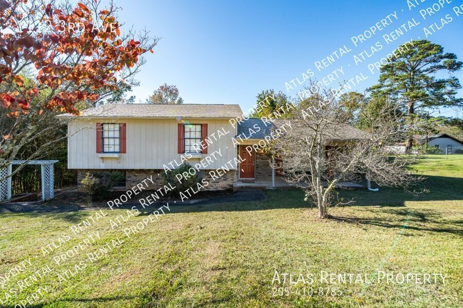 Primary Photo - Newly Renovated Home in a Gorgeous Neighbo...