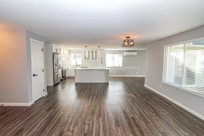 Foto del edificio - 114 75th St SW