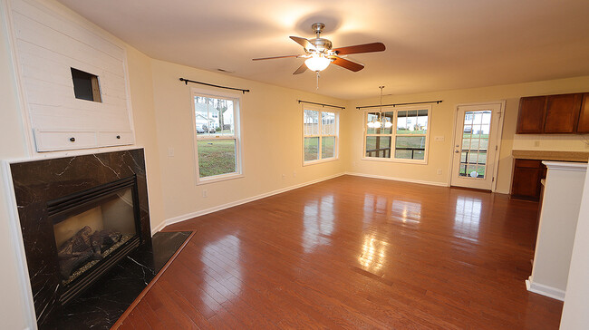 Foto del edificio - 2508 Tulip Poplar Cir