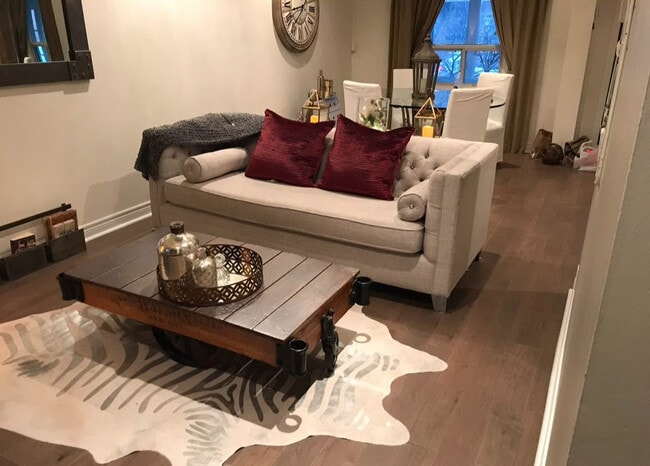 Building Photo - 128 Carlaw Av