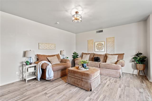 Foto del edificio - 2026 11th Ave NW