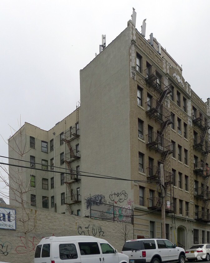 Primary Photo - 643 Cauldwell Ave