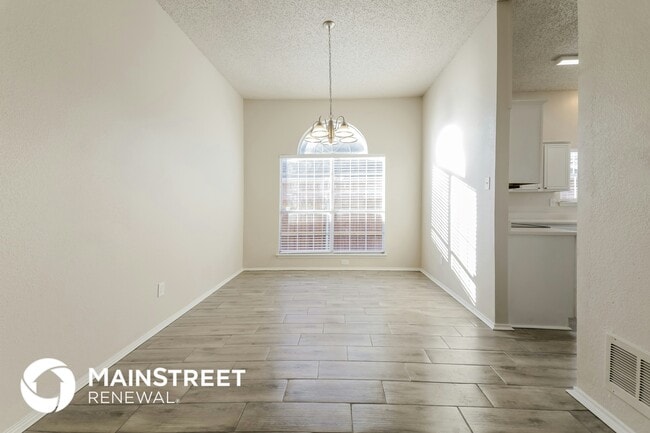 Building Photo - 3407 Tipperary Dr