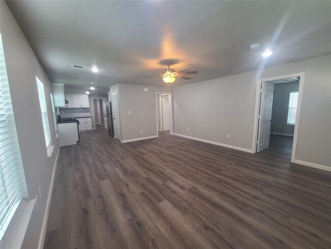 Building Photo - 1309 2nd St