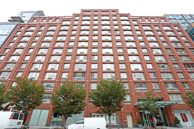 Foto del edificio - 555 West 23rd Street
