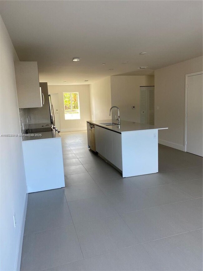 Photo - 2535 NE 193rd St House