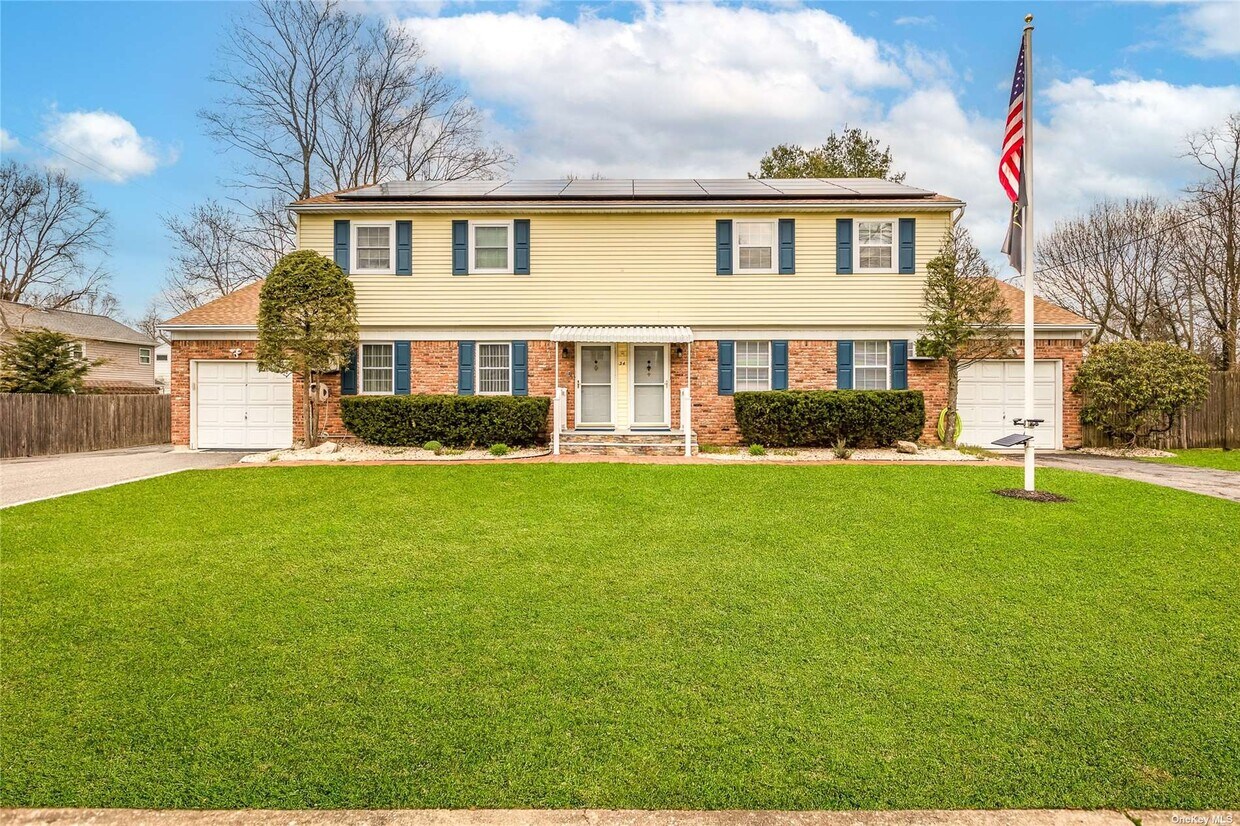 Primary Photo - 34 Hazard Ave