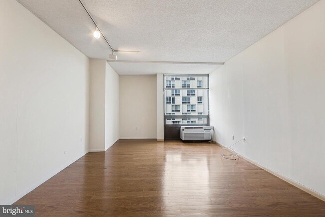 Foto del edificio - 241 S 6th St