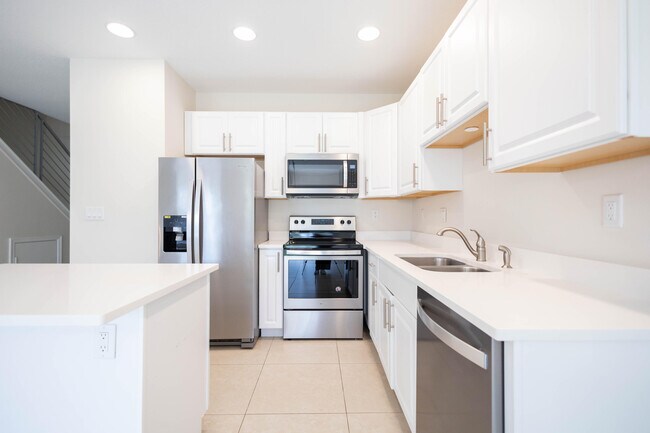 Building Photo - 12425 Westhampton Cir