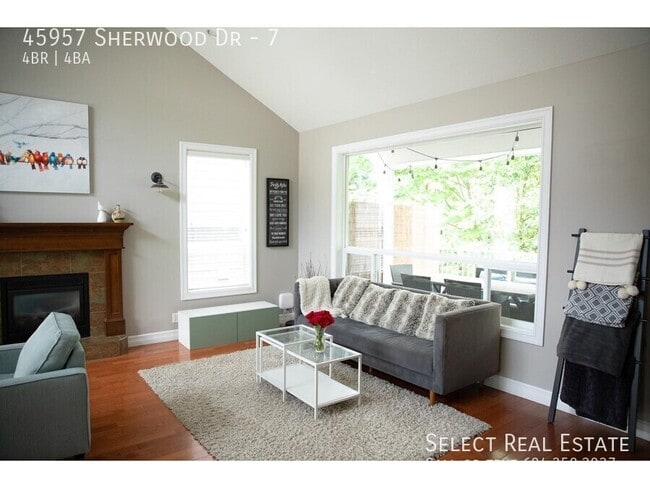 Building Photo - 45957 Sherwood Dr