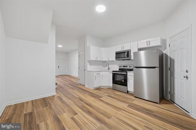 Foto del edificio - 5628 W Girard Ave