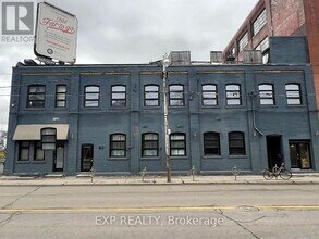 Building Photo - 2480-2480 Dundas St W