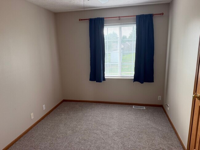 Foto del edificio - 5417 S 190th St
