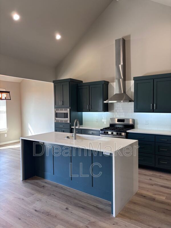 Foto del edificio - 3102 SE 34th St