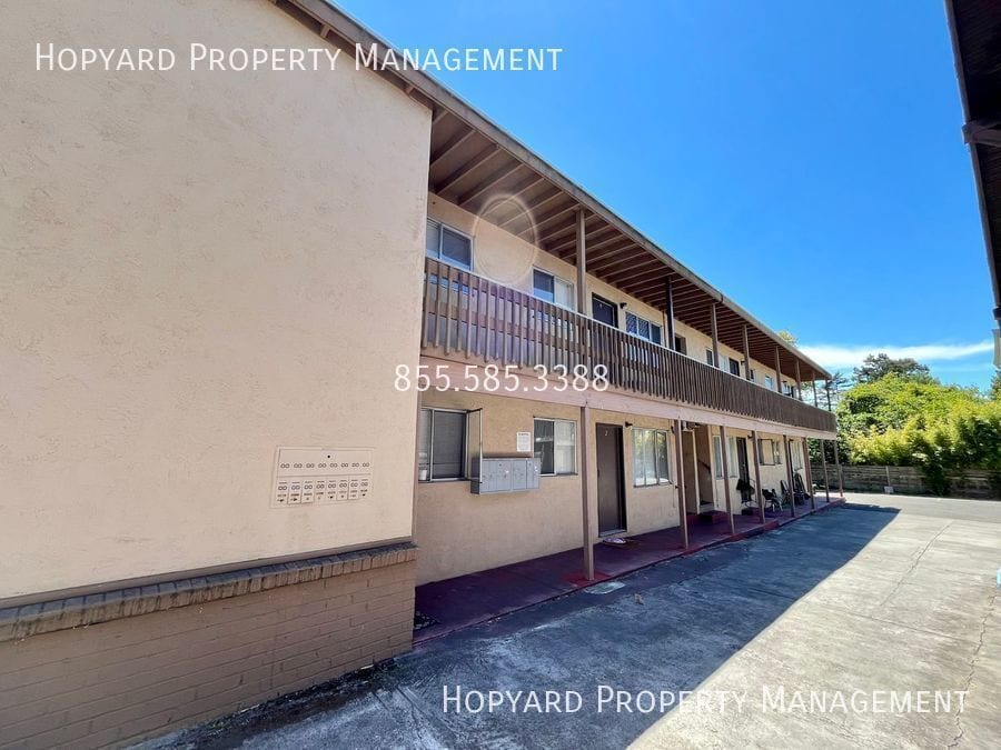 Primary Photo - Lovely 1-Bedroom Unit Available For Immedi...