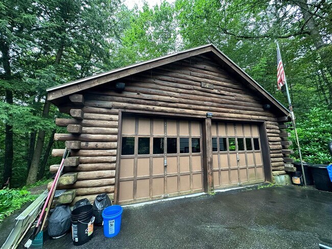 Building Photo - 297 N Groton Rd