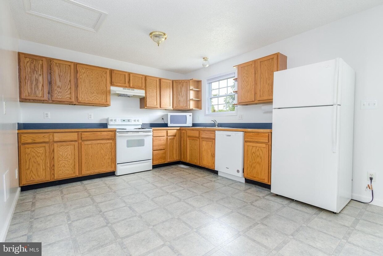 513 E 11th Ave, Ranson, WV 25438 House Rental in Ranson, WV