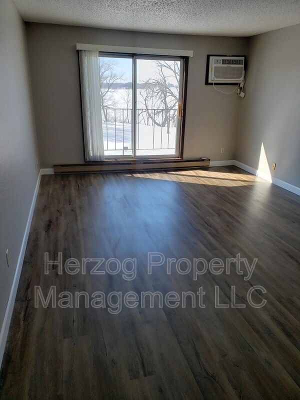 Primary Photo - 310 Kenwood Dr