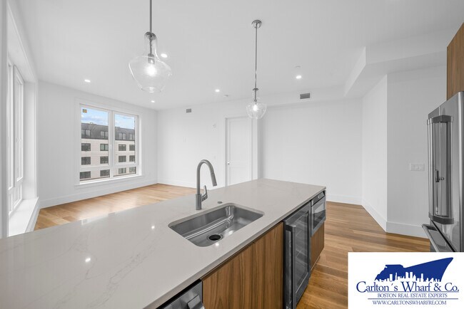 Foto del edificio - 218 Old Colony Ave