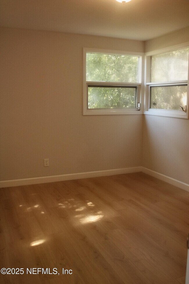 Foto del edificio - 9265 Danville Ave