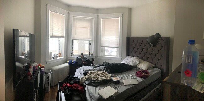 Building Photo - 1193 Commonwealth Ave