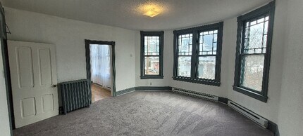 Building Photo - 231 S Prospect St