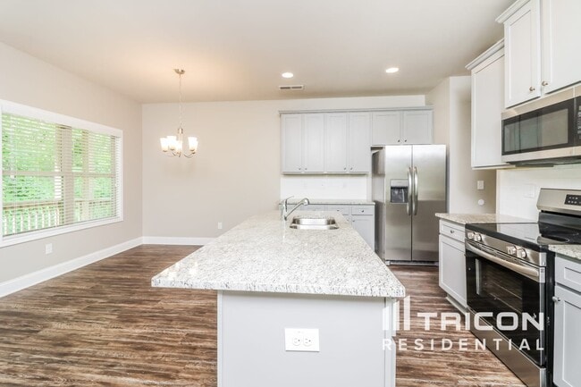 Building Photo - 673 Ireland Ln