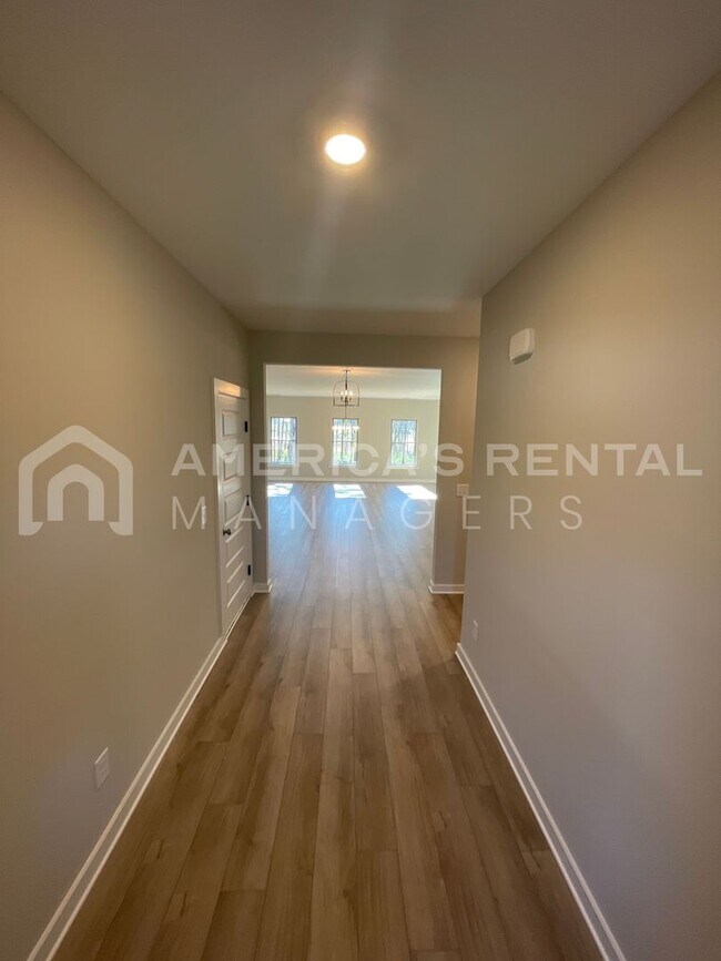 Foto del edificio - Home for Rent in Jasper, AL!  Available to...