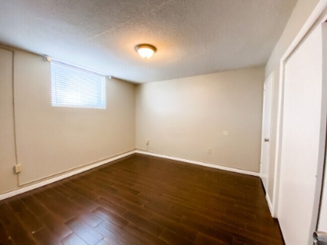 Foto del edificio - Step Right In, Effortless Living in Highland Park for $1,050 a month.