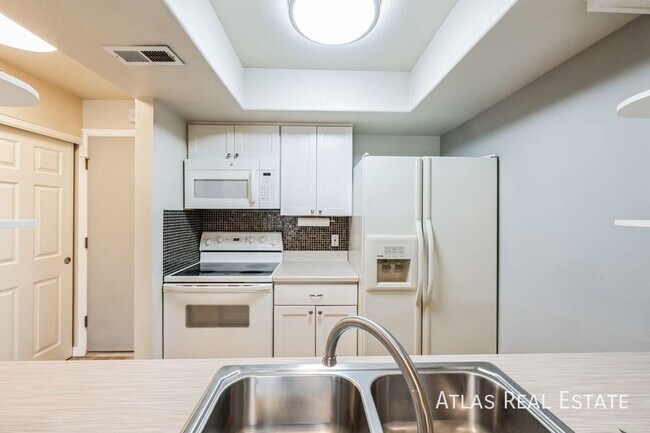 Foto del edificio - 467 S Memphis Way