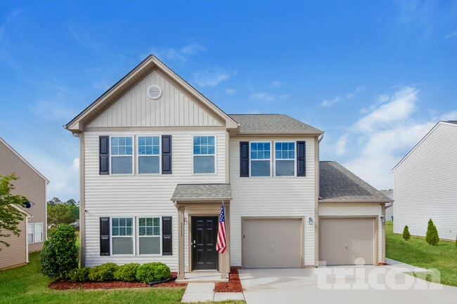 Building Photo - 3313 Pikes Peak Dr