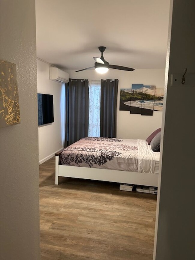 Building Photo - Furnished Southpointe unit