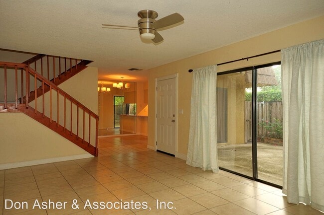 Building Photo - 2 br, 2.5 bath House - 5262 Coral Court Un...