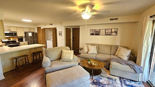 Building Photo - 501 Kimberlite St