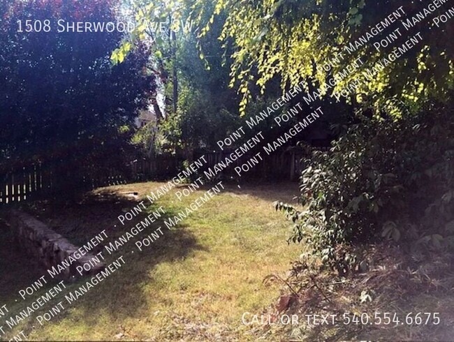 Building Photo - 1508 Sherwood Ave SW
