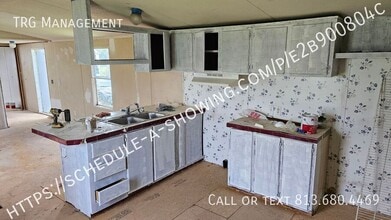 Building Photo - 111 Albacore Ln