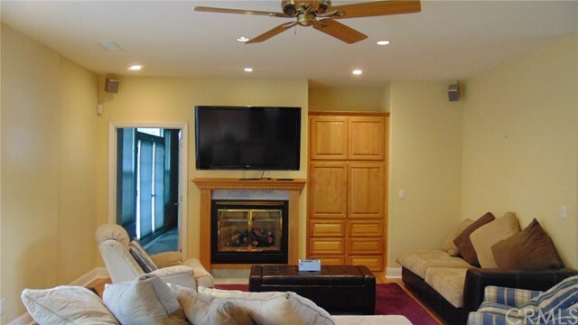 Building Photo - 8451 Paradise Valley Blvd