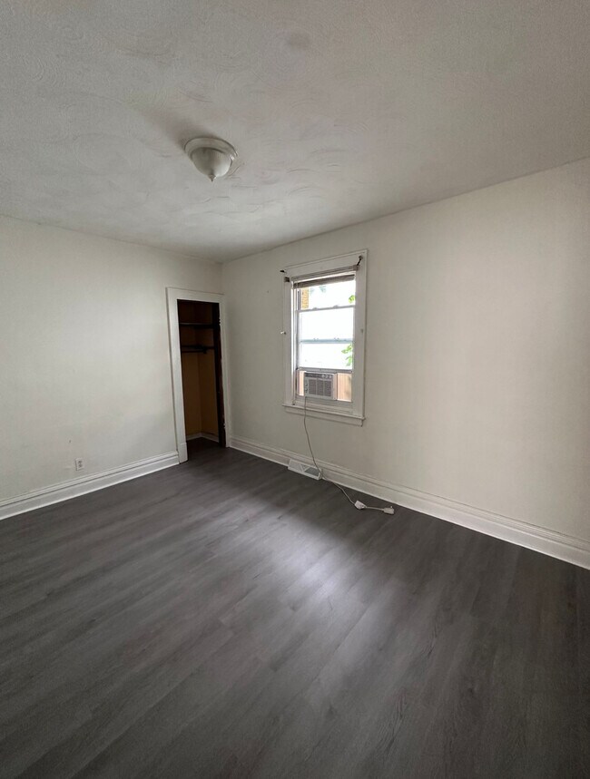 Foto del edificio - 4914 Alcott Ave