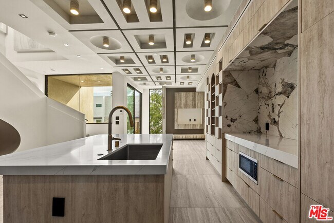 Foto del edificio - 1021 N Ogden Dr