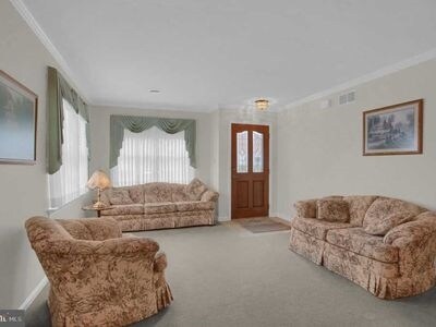 Foto del edificio - 135 Strayer Dr