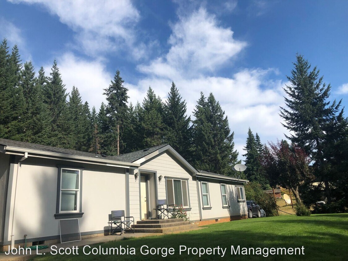 Primary Photo - 3 br, 2 bath House - 36 Moore Rd